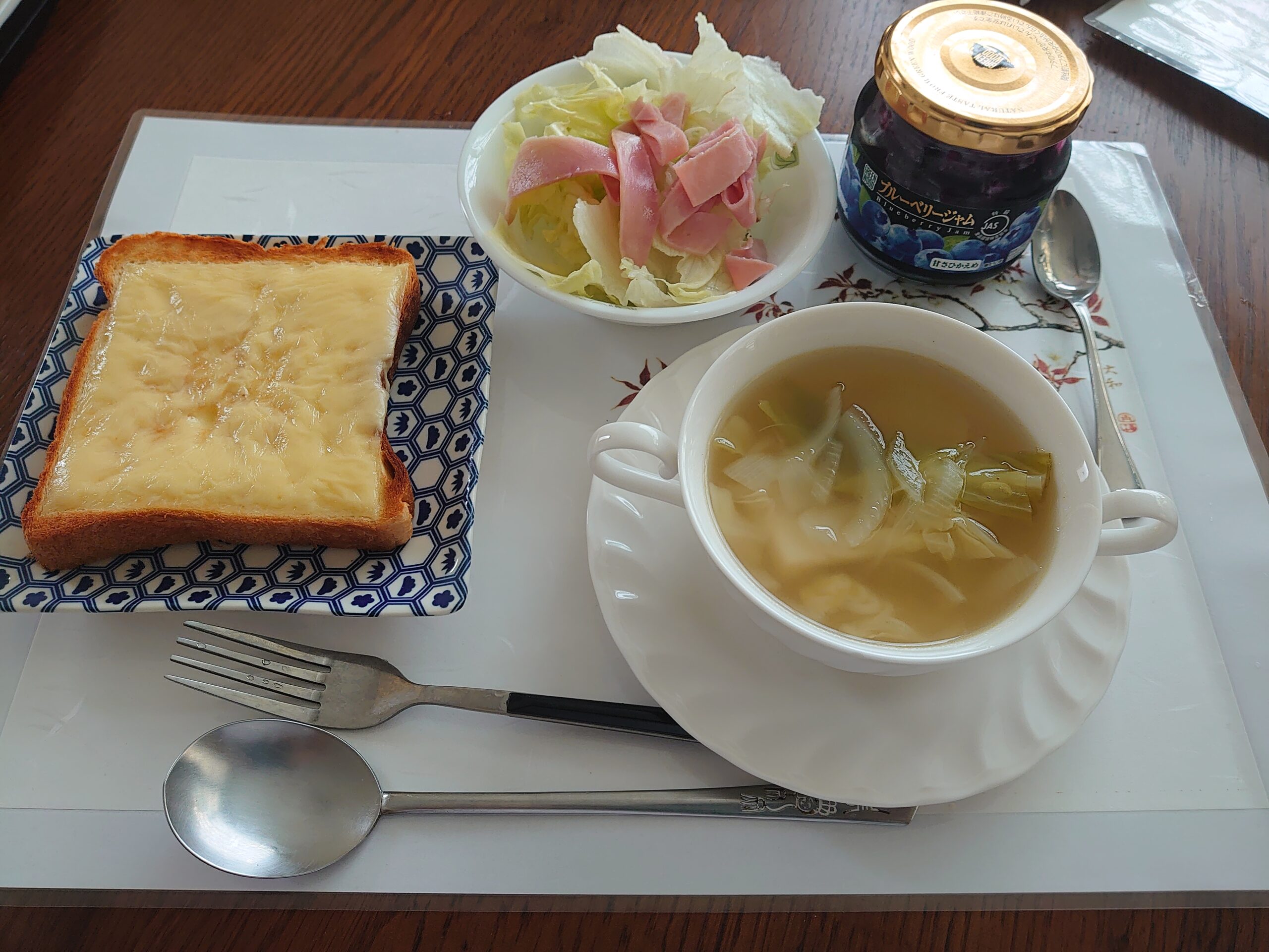 コックまーちゃん「パン朝食」
