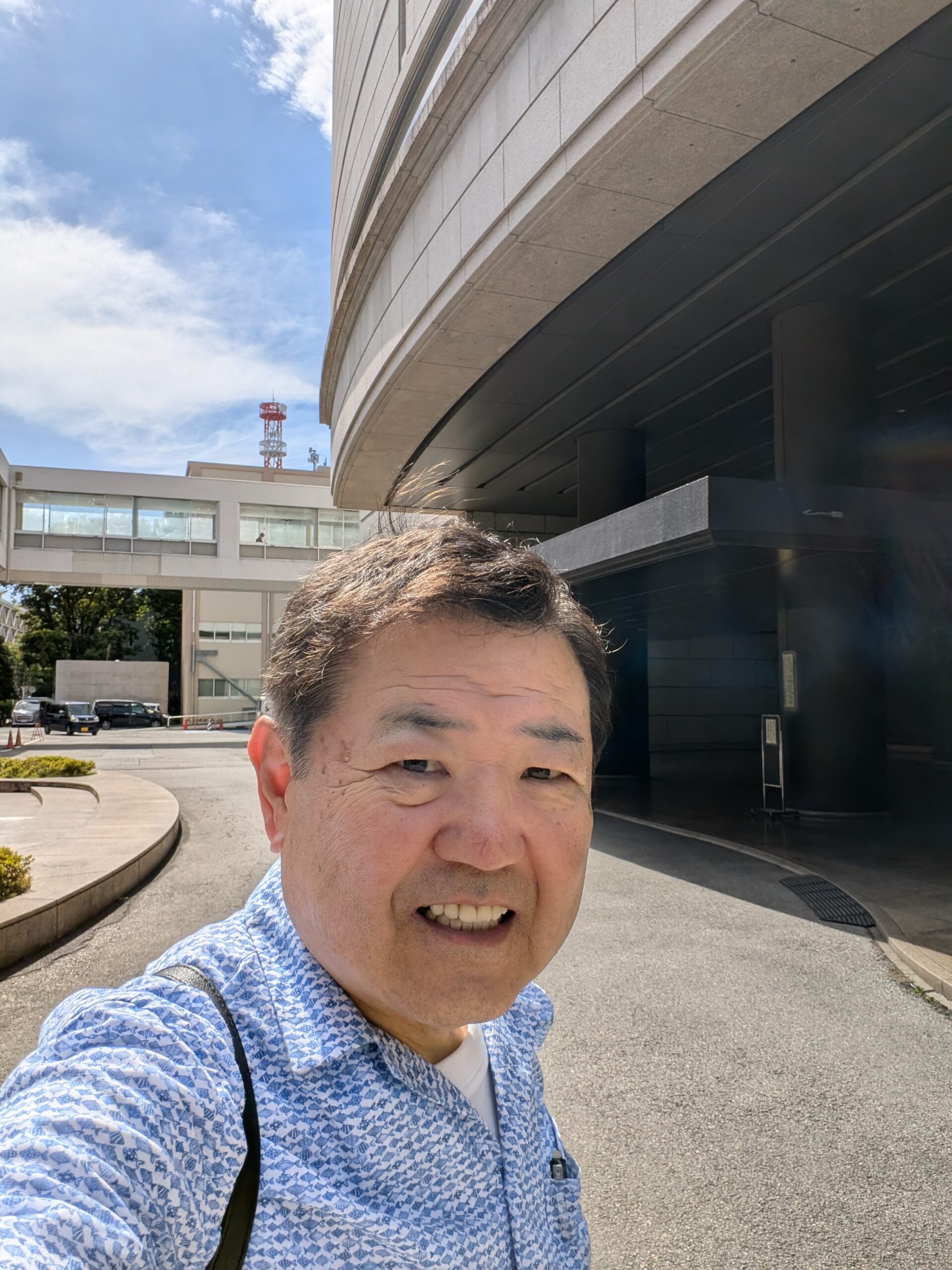 議案調査日登庁