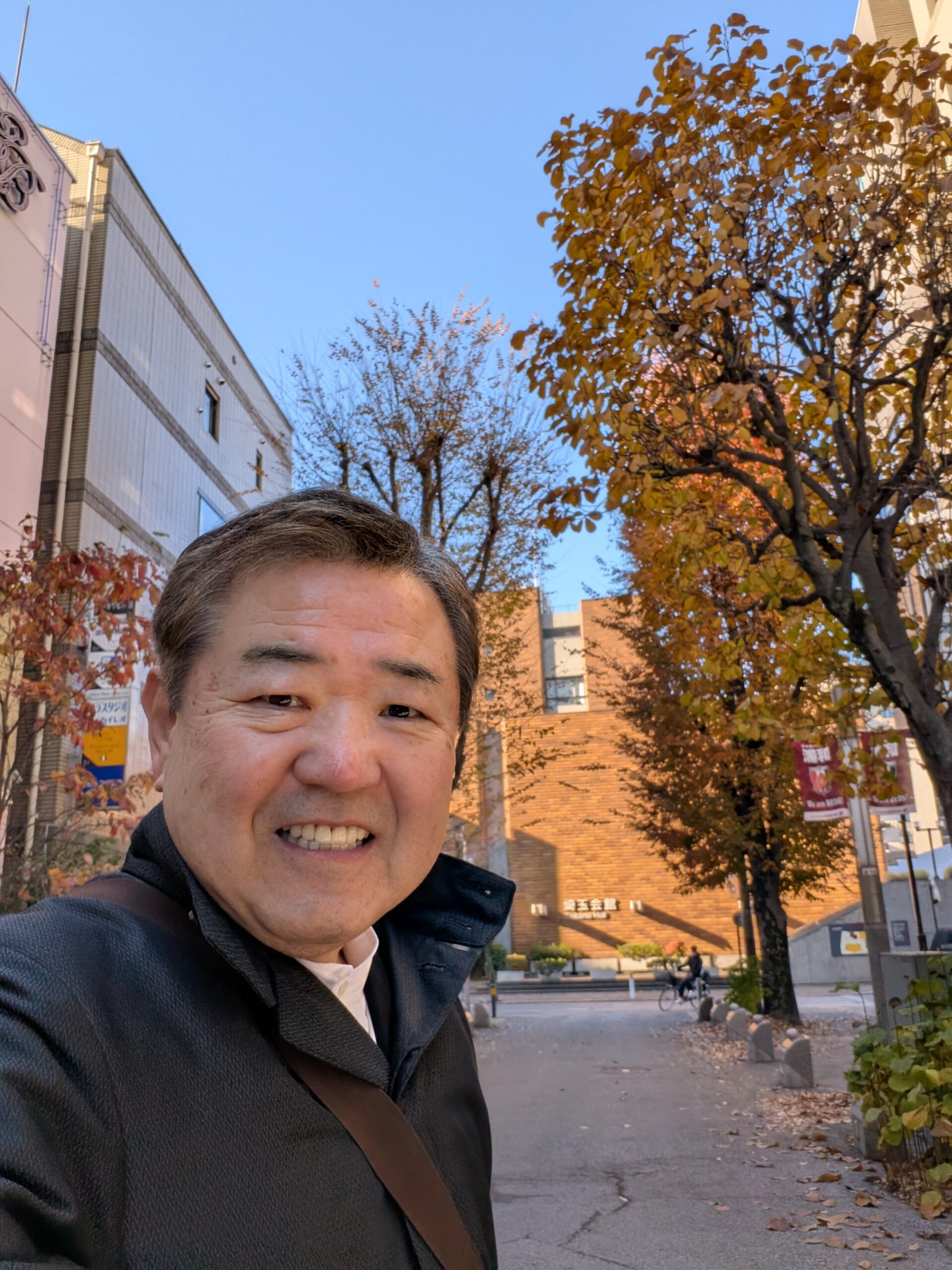 登庁さくら草通り