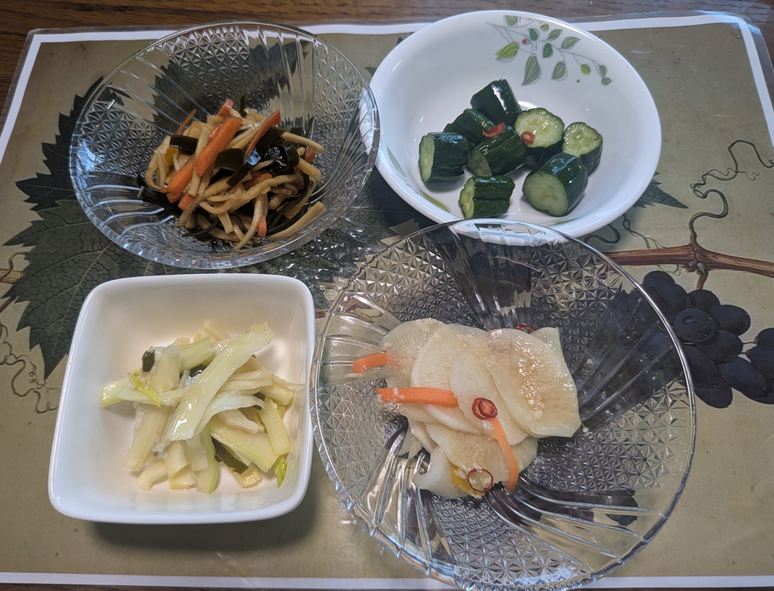 コックまーちゃん　「漬物4品」