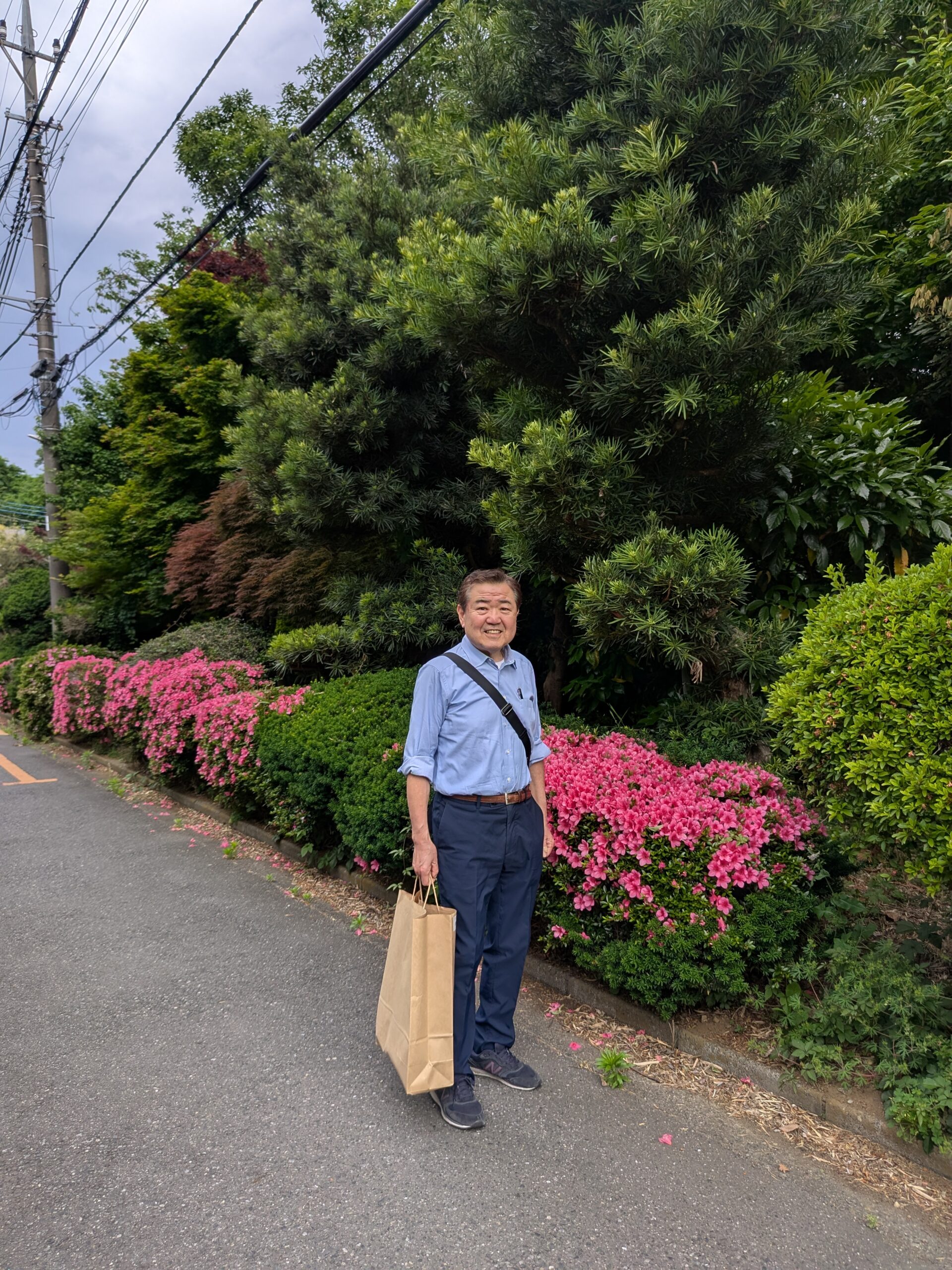 ポスター貼り替え
